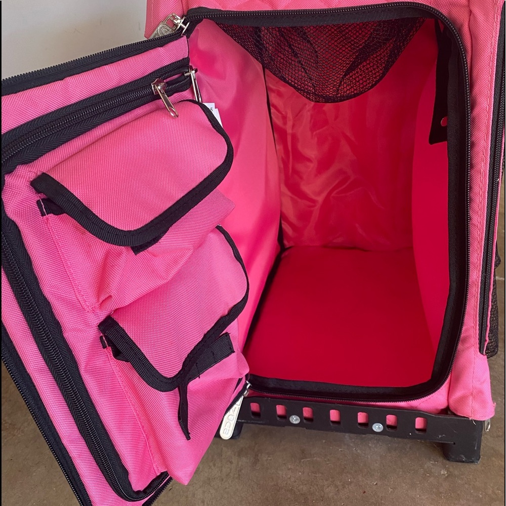 Zuca Flashing Wheels Sport Bag that doubles as a seat!